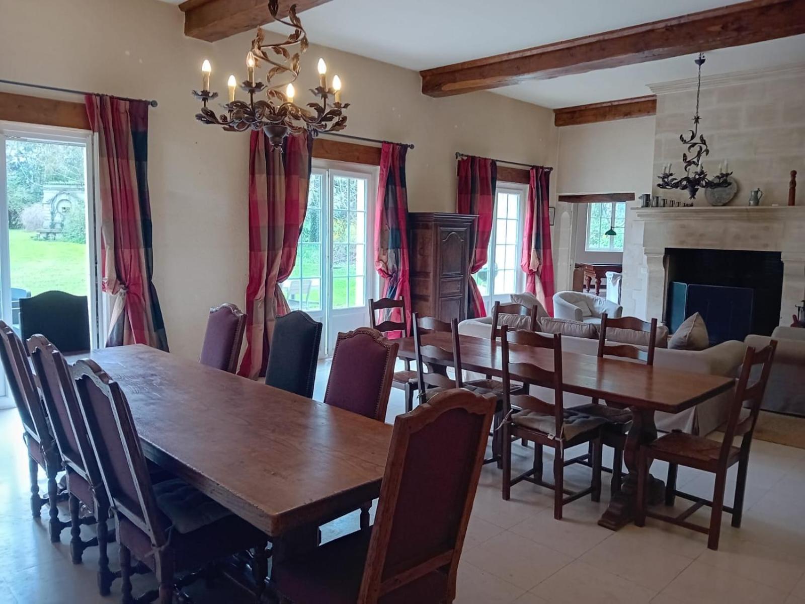 Tilly-sur-Seulles Magnifique Chateau Renove Proche Bourg Grand Parc Belle Terrasse Billard, Ping Pong, Proche Bayeux Et Plages Du Debarquement מראה חיצוני תמונה