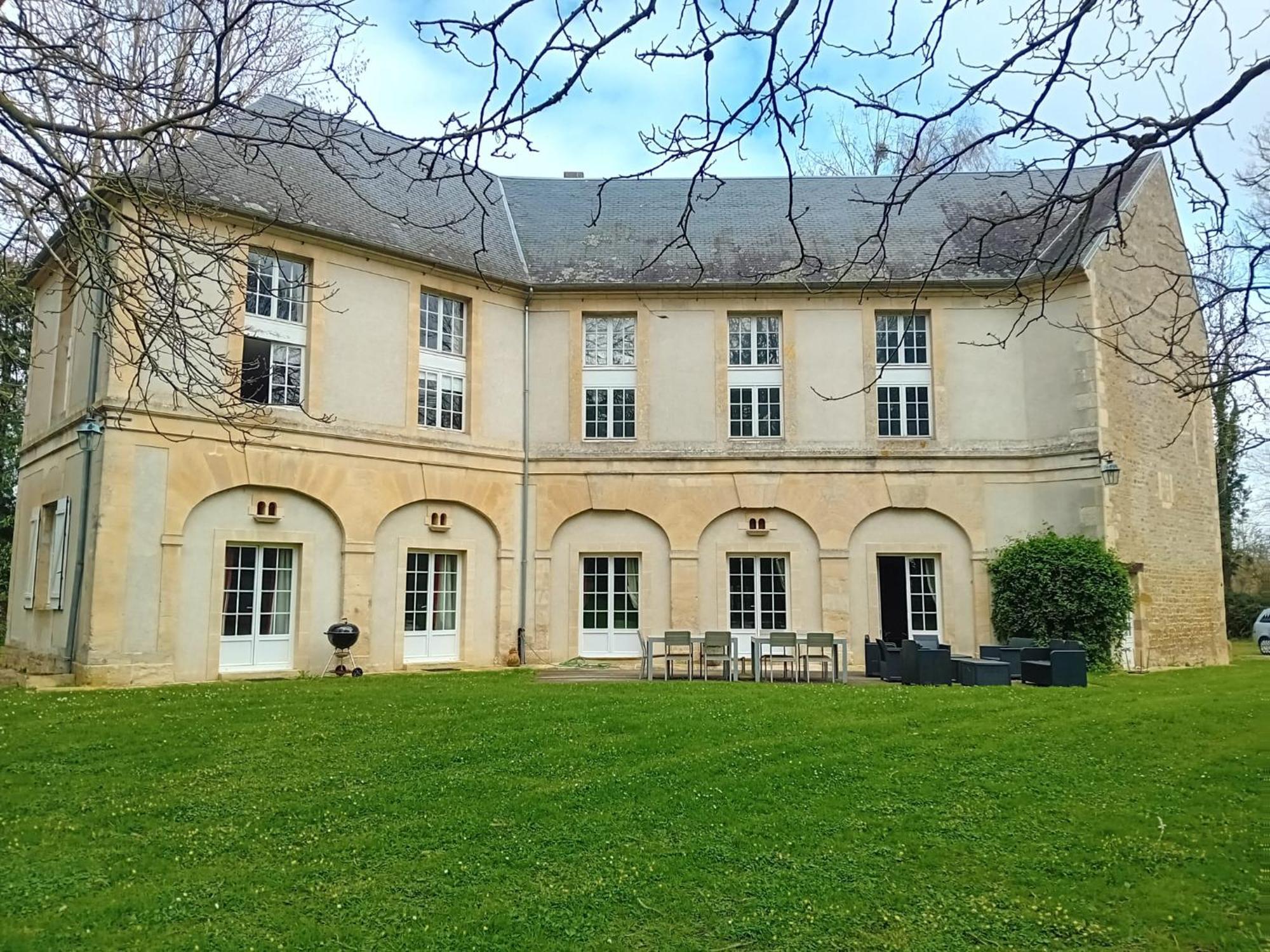 Tilly-sur-Seulles Magnifique Chateau Renove Proche Bourg Grand Parc Belle Terrasse Billard, Ping Pong, Proche Bayeux Et Plages Du Debarquement מראה חיצוני תמונה