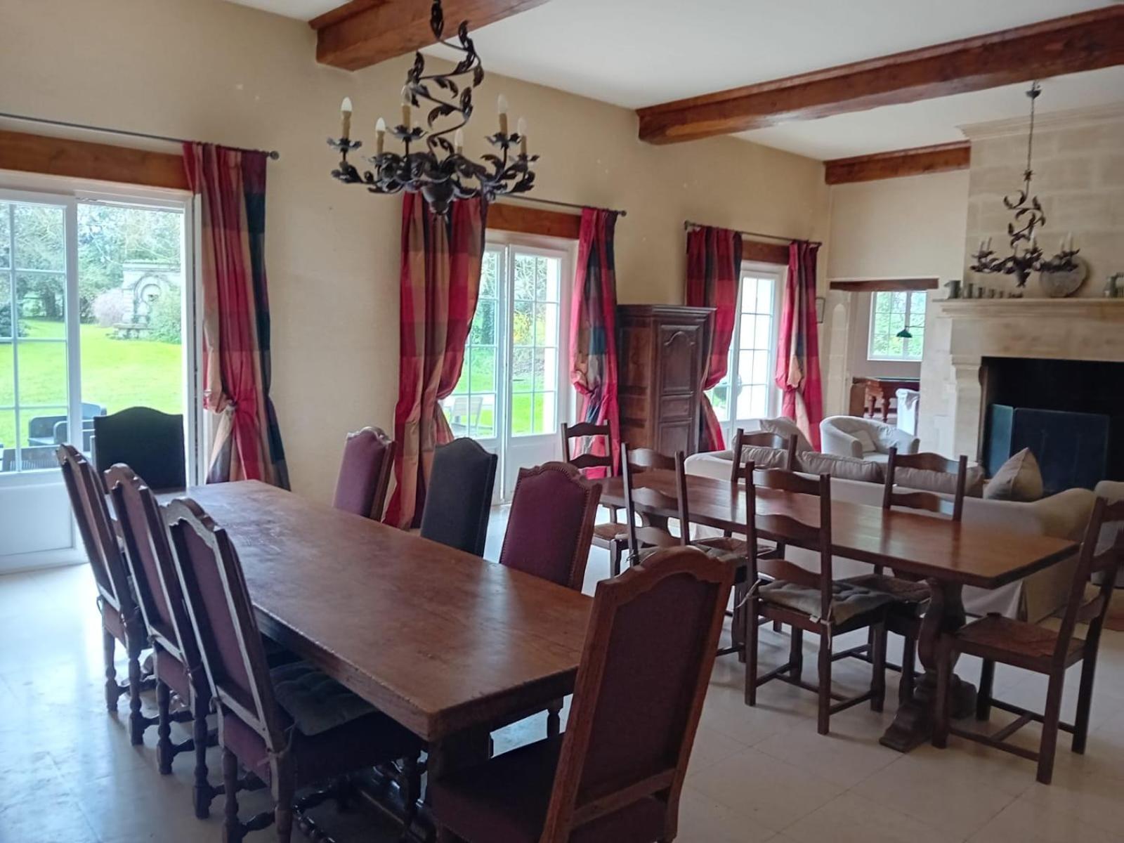 Tilly-sur-Seulles Magnifique Chateau Renove Proche Bourg Grand Parc Belle Terrasse Billard, Ping Pong, Proche Bayeux Et Plages Du Debarquement מראה חיצוני תמונה