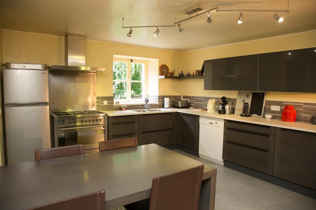 Tilly-sur-Seulles Magnifique Chateau Renove Proche Bourg Grand Parc Belle Terrasse Billard, Ping Pong, Proche Bayeux Et Plages Du Debarquement מראה חיצוני תמונה