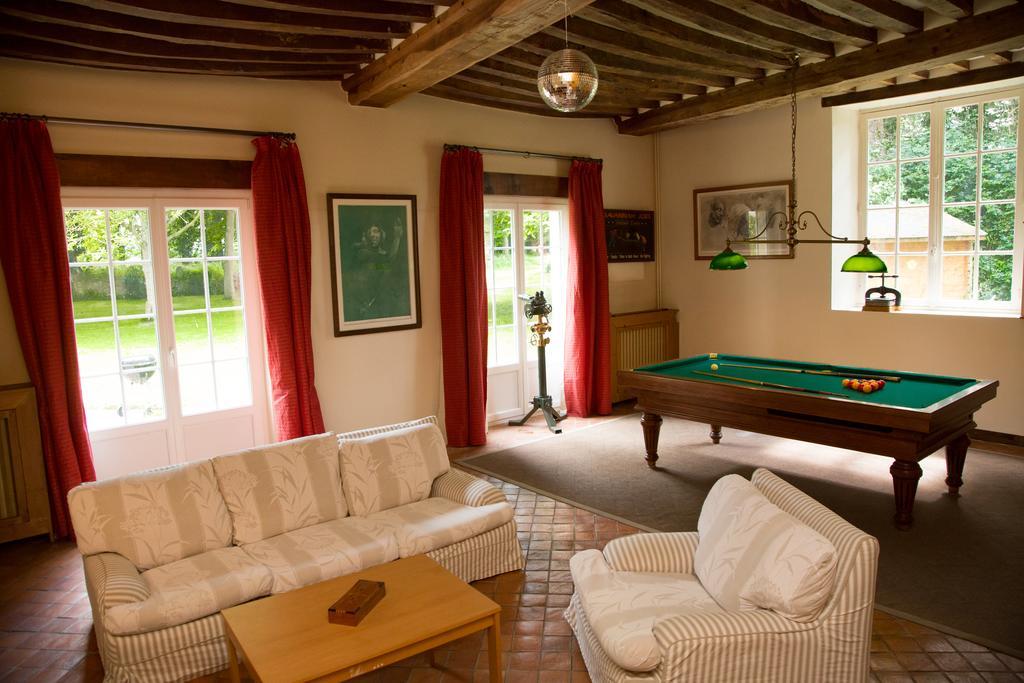 Tilly-sur-Seulles Magnifique Chateau Renove Proche Bourg Grand Parc Belle Terrasse Billard, Ping Pong, Proche Bayeux Et Plages Du Debarquement מראה חיצוני תמונה