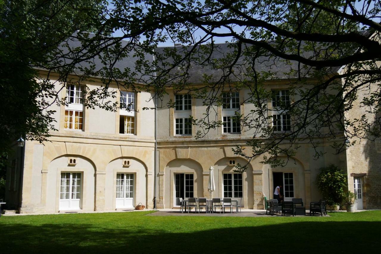 Tilly-sur-Seulles Magnifique Chateau Renove Proche Bourg Grand Parc Belle Terrasse Billard, Ping Pong, Proche Bayeux Et Plages Du Debarquement מראה חיצוני תמונה